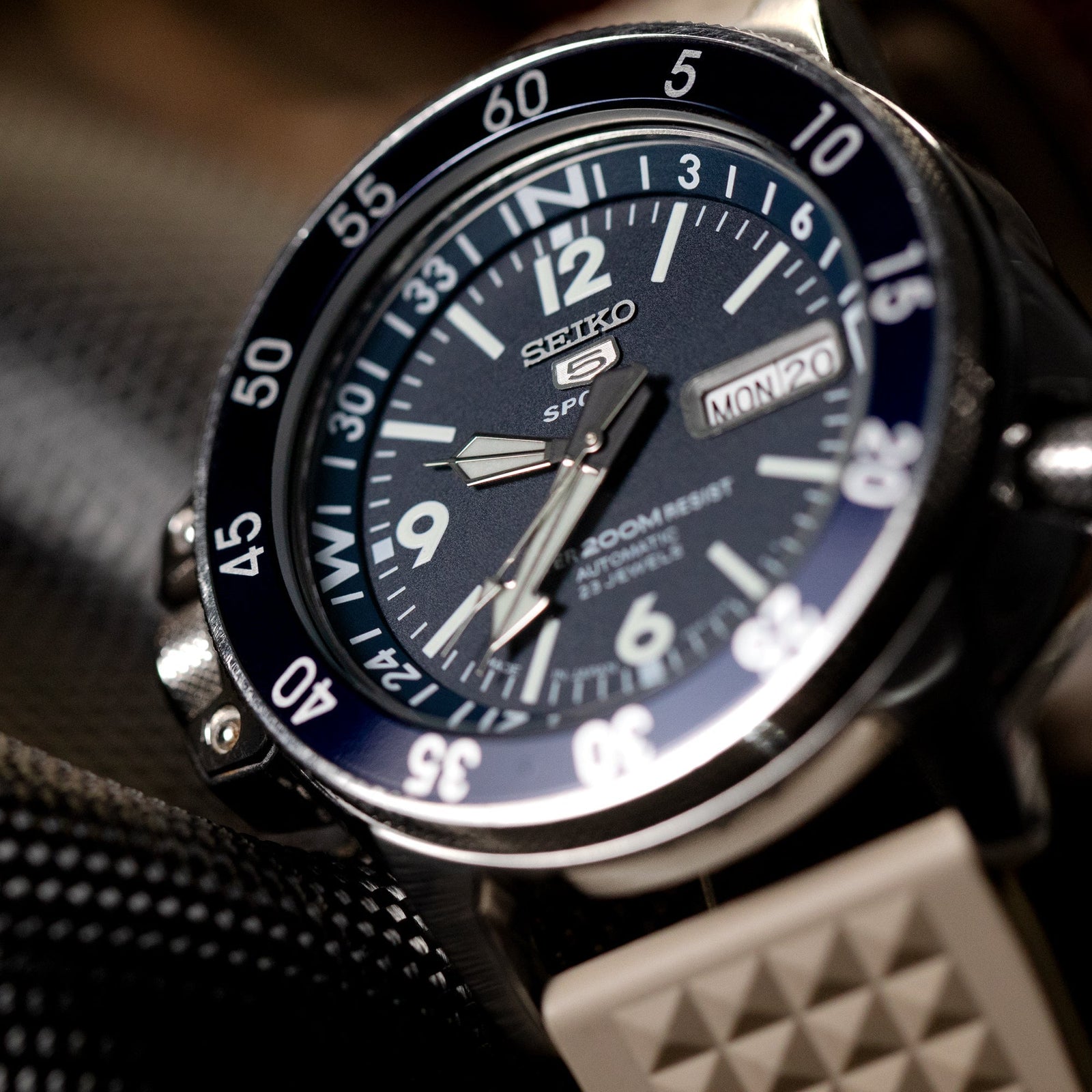 أفضل 5 ساعات بوصلة ميكانيكية موثوقة من مجموعة Seiko LAND