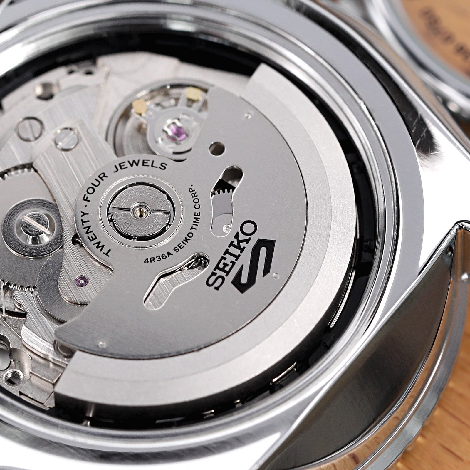 What is Seiko caliber 4R36? Movement Explained: Specs, Accuracy & Watches