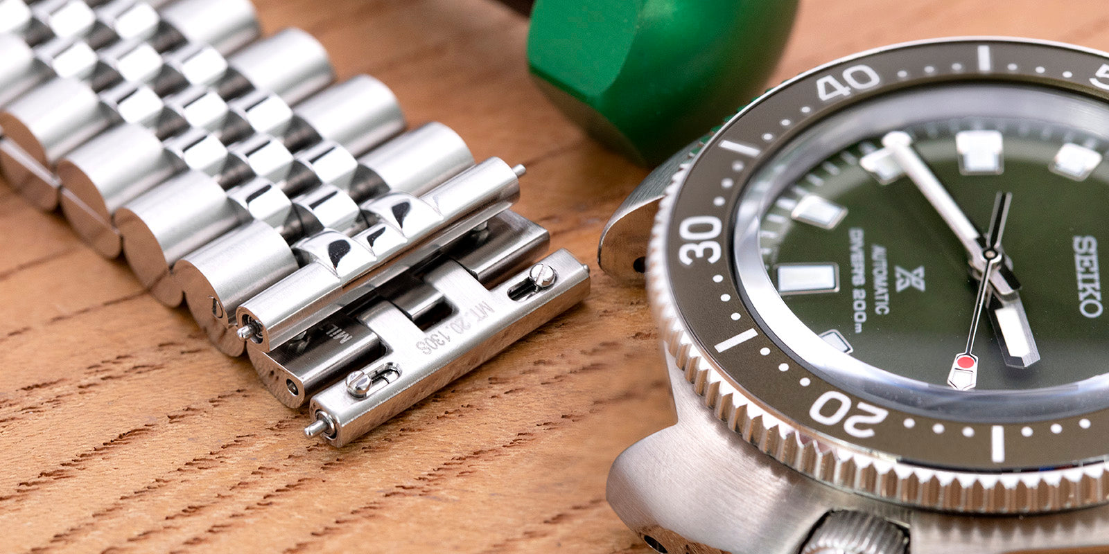 Metal Bracelet Q.R. Screw-in adjustment