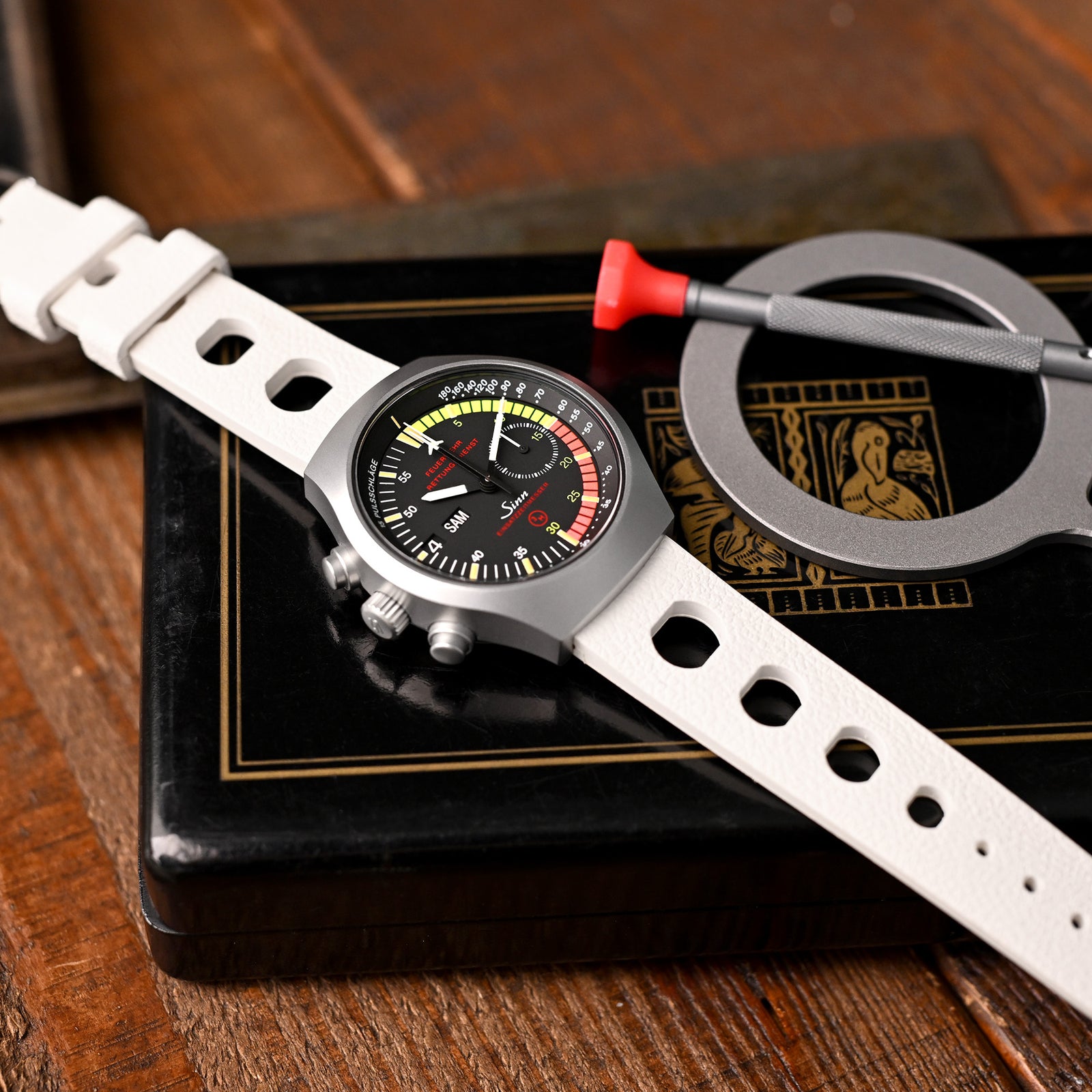 20mm White Large Holes Rally FKM Quick Release Rubber watch band Strapcode Watch Bands