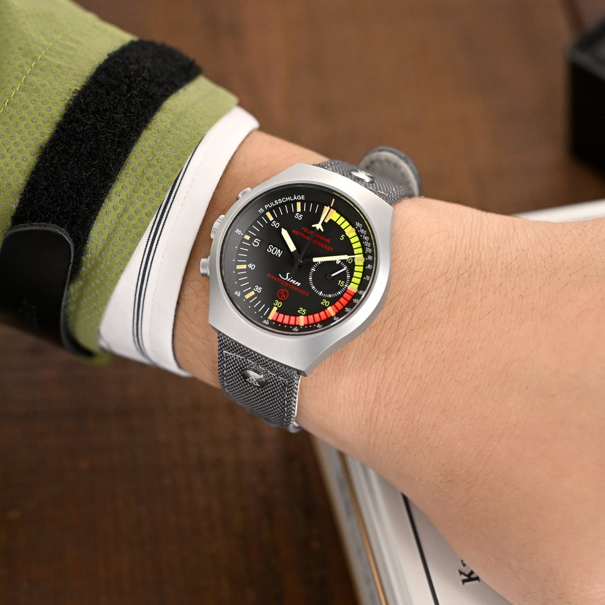 Omega Speedmaster Professional Moonwatch 3573.50.00 Strapcode watch bands