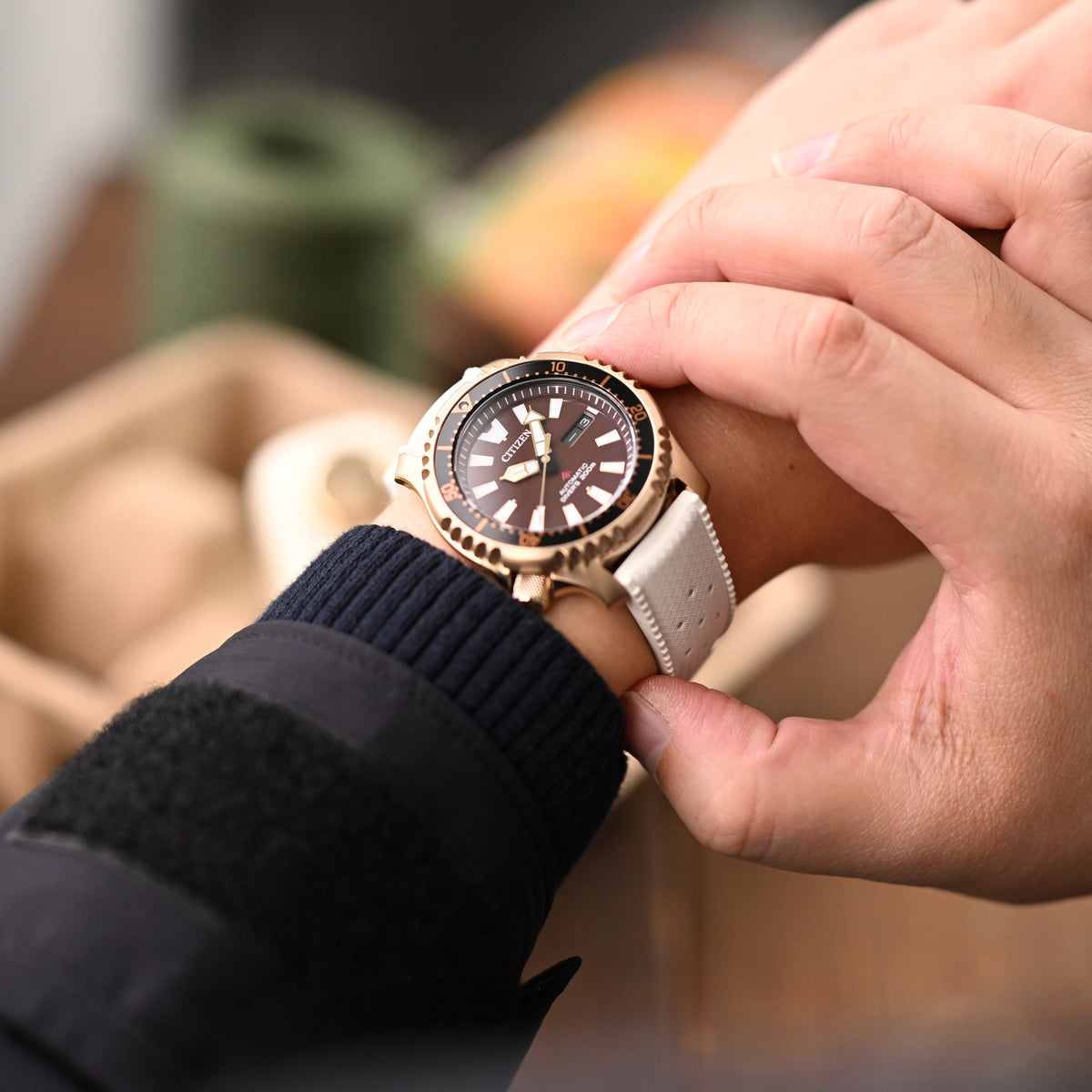 White Tropical-Style Pro FKM Rubber Quick Release Strap 19mm to 22mm