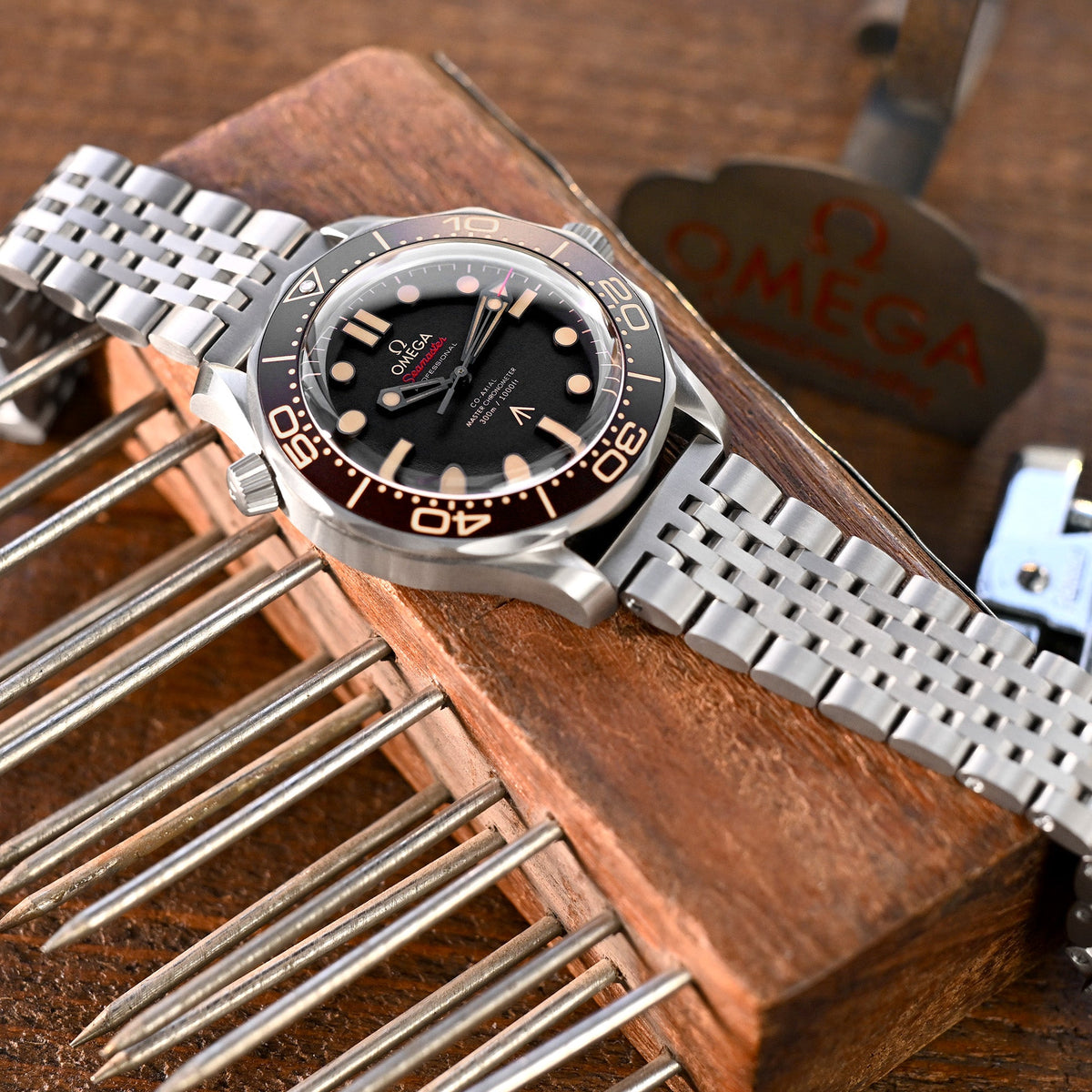 James Bond 007 No Time To Die Omega Seamaster 300M CO?AXIAL 007 Edition Strapcode Watch Bands