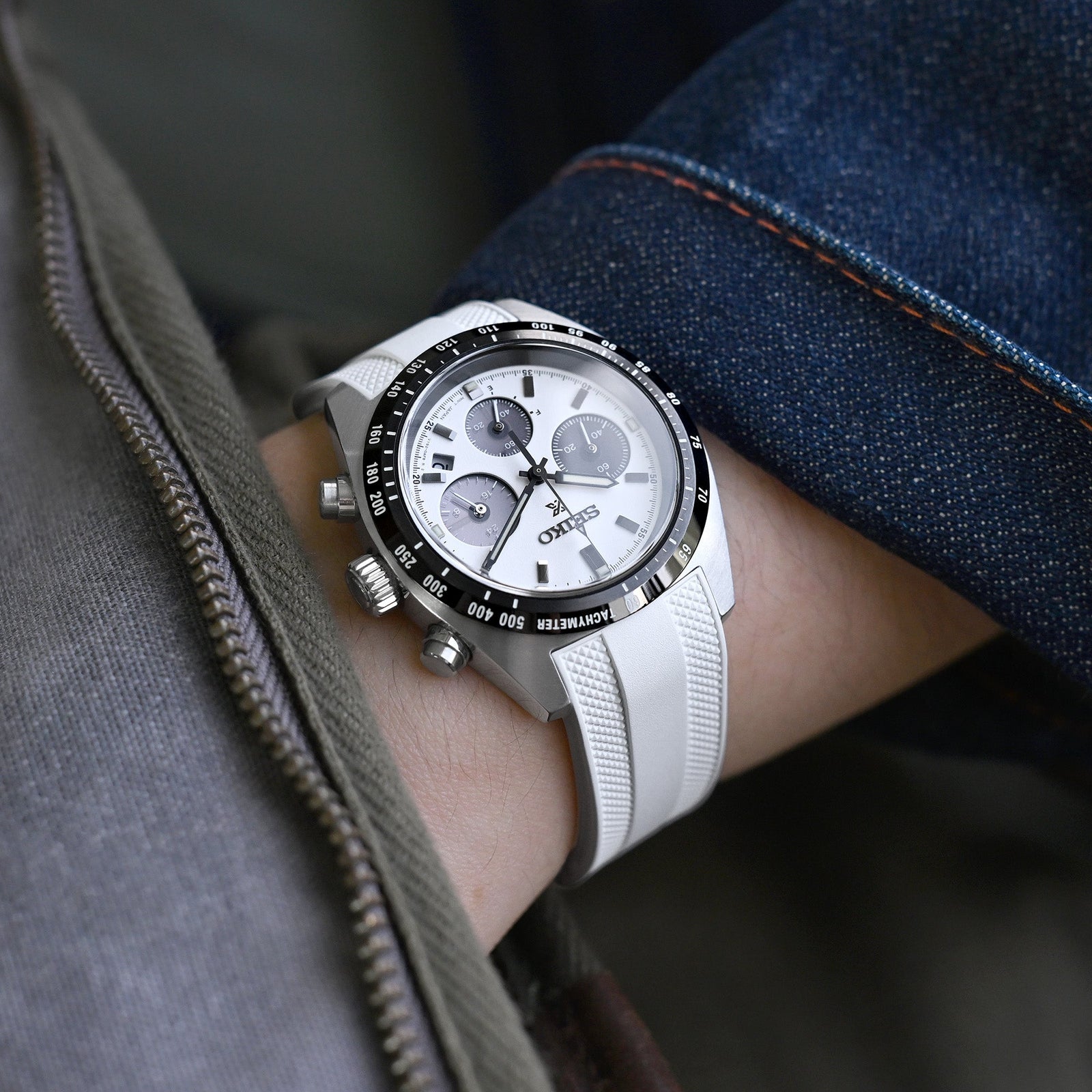 Seiko Speedtimer Panda chronograph SSC813 White Seitona Strapcode watch bands