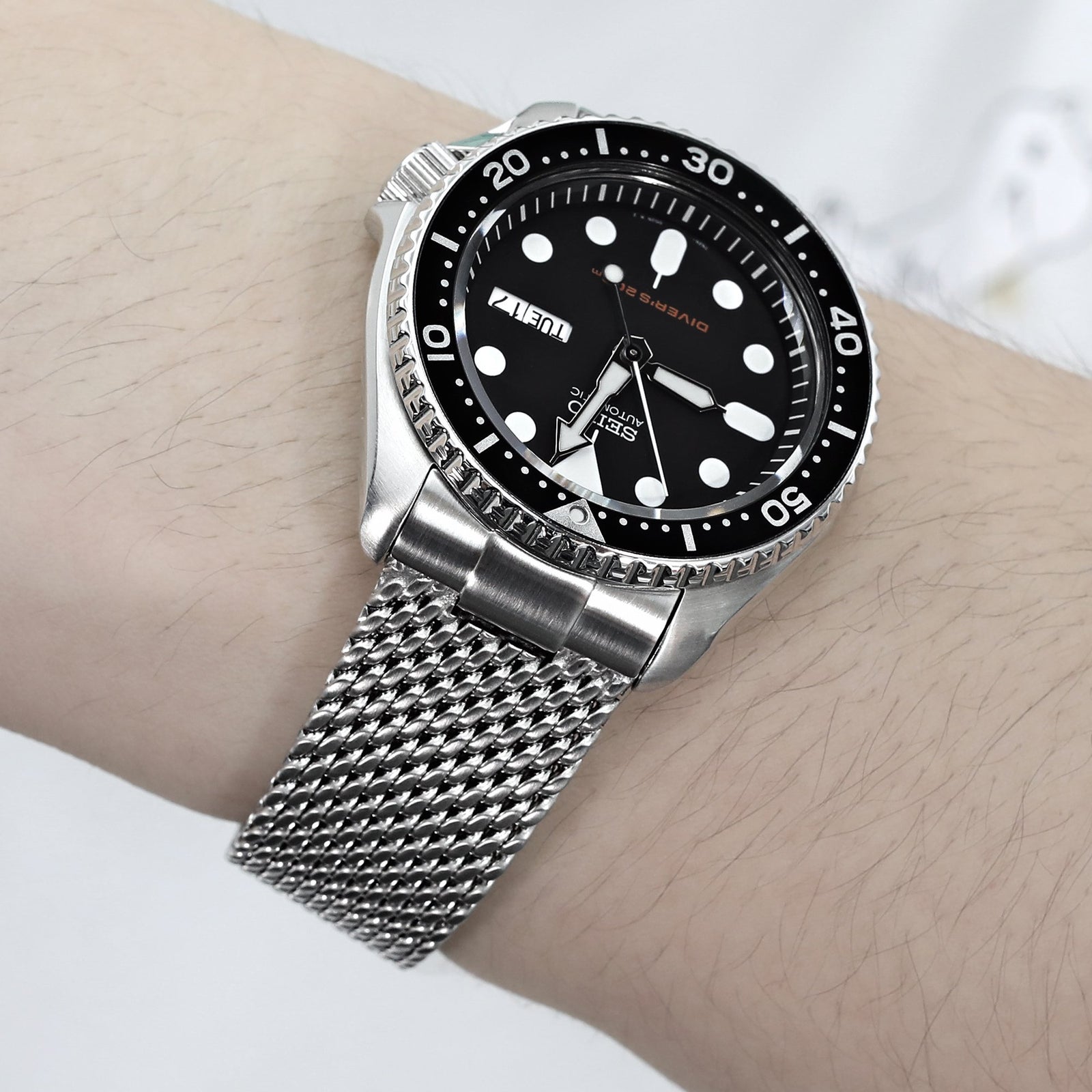 Seiko SKX007 Diver's 200m Automatic Watch Strapcode Watch Bands