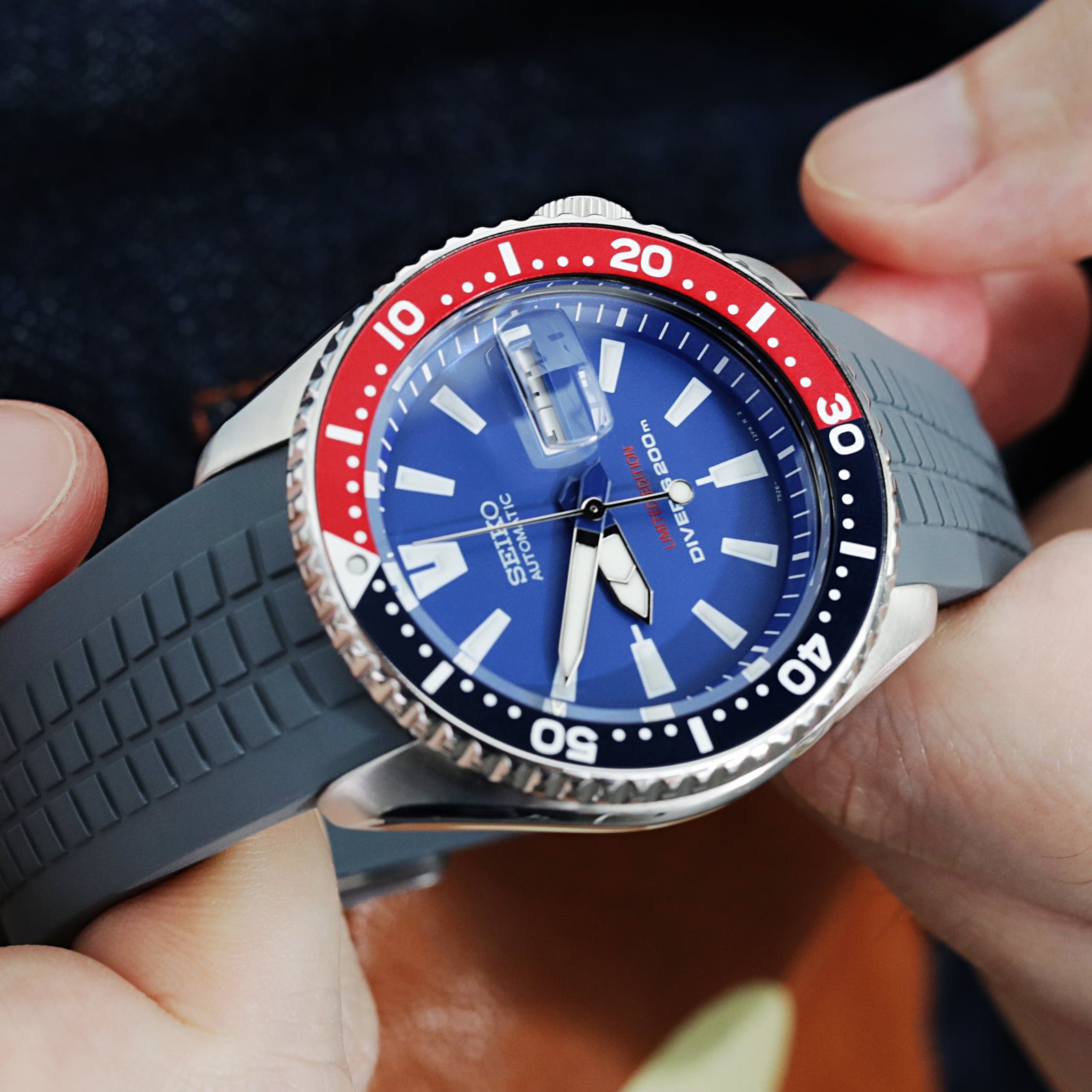 Seiko SKX009 Diver's 200m Automatic Watch Strapcode Watch Bands